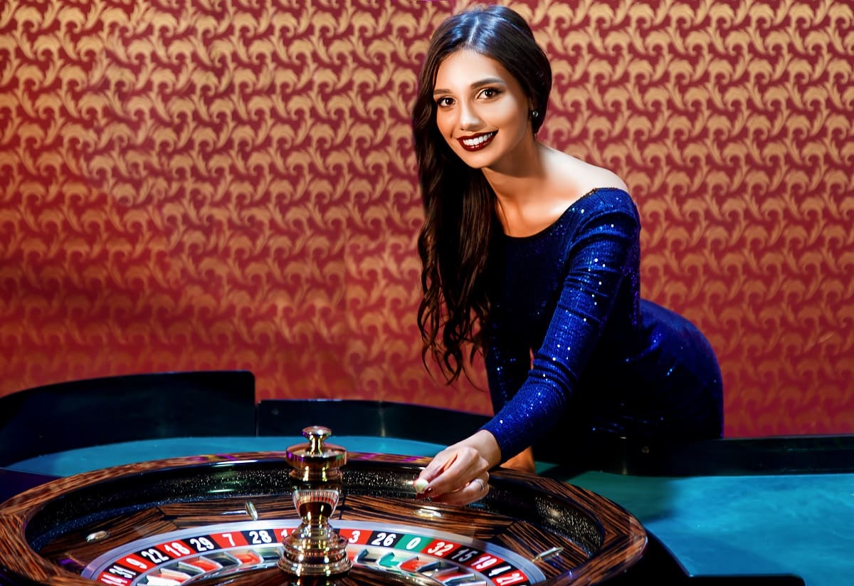 girl-plays-roulette-mcw-casino-live